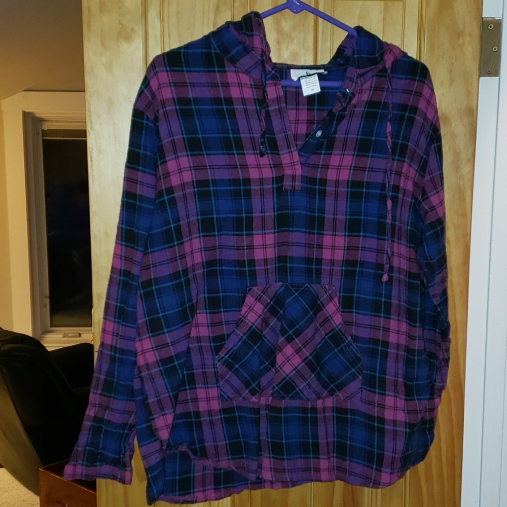 Overhead hooded flannel